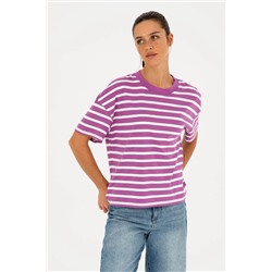 Женская фиолетовая футболка с круглым вырезом Скидка 50% в корзине