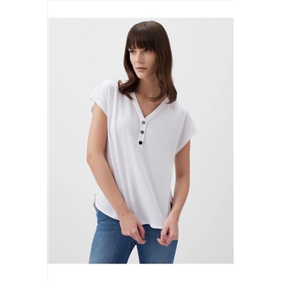 Белая базовая футболка с v-образным вырезом с короткими рукавами