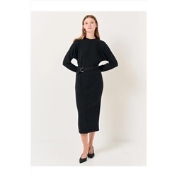 Черное стильное платье-миди с длинными рукавами и поясом