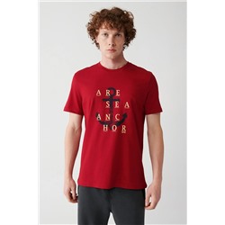 Мужская красная футболка стандартного кроя из 100 % хлопка с круглым вырезом спереди с принтом A31y1184