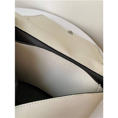 Женская сумка Calvin Klein через плечо, на цепочке   Эко кожа Размер 24*18
