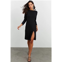Женское черное платье с разрезом BK1560