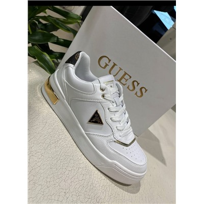 Кроссовки Guess