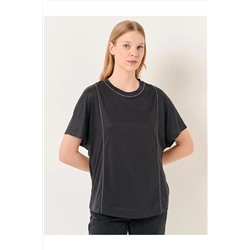 Черная удобная футболка с коротким рукавом и круглым вырезом