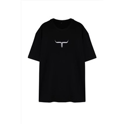 Черная удобная футболка большого размера с принтом большого размера из 100% хлопка TMNSS24BF00060