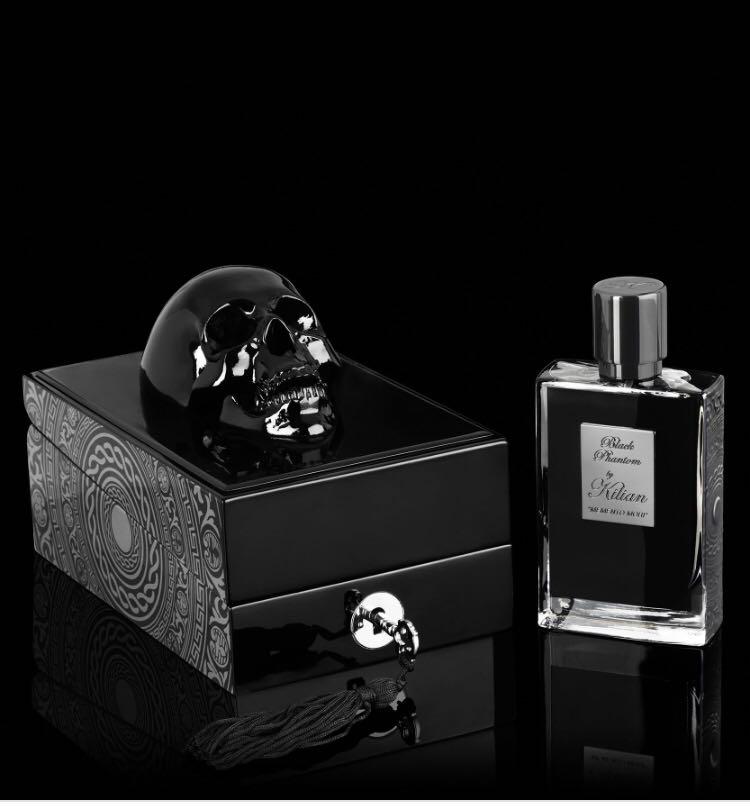 Моменто море килиан. Kilian Black Phantom. Black Phantom by Kilian. Духи Блэк Фантом Киллиан. Black Phantom by Kilian Memento Mori.