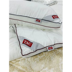 В наличии набор одеяло с подушками 2шт ‼️ 🟢От производителя "ТАС"🌿В наборе👇 🟡ОДЕЯЛО: 200×230 (1ШТ)  🟡ПОДУШКИ: 50×70 (2ШТ)  🟡В ПОДАРОЧНОМ СУМКЕ 🎁
