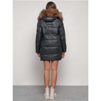 Куртка зимняя женская модная с мехом темно-серого цвета 132298TC