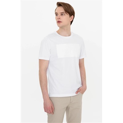 Мужская белая футболка с круглым вырезом Неожиданная скидка в корзине