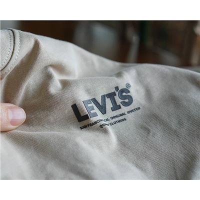 L*EVI’S  - трикотажные футболки, отшитые из остатков оригинальных тканей бренда на фабрике ✔️ унисекс✔️