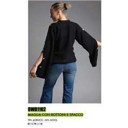 8WB1102 MAGLIA CON BOTTONI E SPACCO