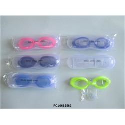 Очки для плавания в чехле с зажимом для носа 5 цветов 18х5х4 см