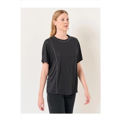 Черная удобная футболка с коротким рукавом с круглым вырезом 23WT140001