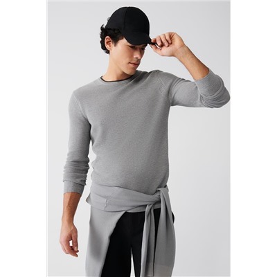 Серый вязаный свитер с двойным воротником и фактурным узором, стандартный крой