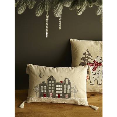 Подушка декоративная Snowy Town из коллекции New Year Essential, 30х45 см