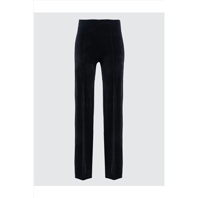 Черные стильные бархатные брюки с высокой талией и широкими штанинами