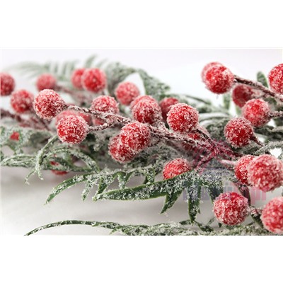 Ветка с крас. ягодами в снегу 70 см, №YAH2023-349