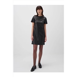 Черное кожаное мини-платье с круглым вырезом и короткими рукавами