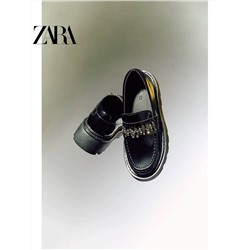 ZAR*A  😍 официальный сайт⚡️ лакированные лоферы    для маленьких модниц со  скидкой  44🛍    ✅Цвет: на фото     ✅Материал: pu