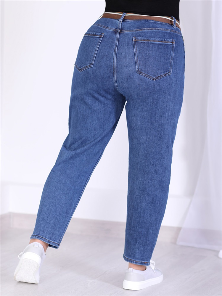 Что делать, если джинсы велики в талии, — 6 модных лайфхаков из ТикТока