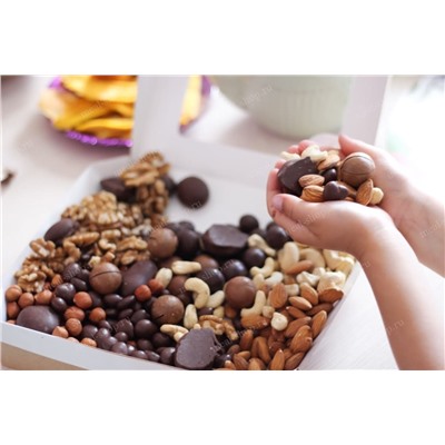 Подарочный набор "Орехи и сладости"