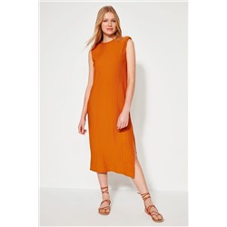 Оранжевое трикотажное платье миди прямого или однотонного цвета с подкладкой и складками TWOSS23EL00358