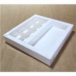 Коробка с пластиковой крышкой Белая для 8 конфет 200х200х30 + для шок. плитки 160х80
