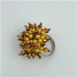 Кольцо с хрусталем и бусинкой под жемчуг цвет золото 11