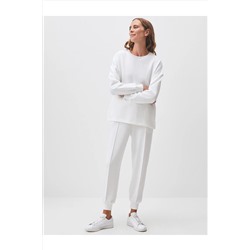 Белые узкие брюки-джоггеры с высокой талией и карманами