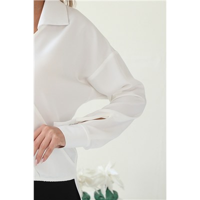 Блузка белая со складкой