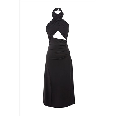 Элегантное вечернее платье черного цвета на подкладке с вязаным окном и вырезом TPRSS23EL00050