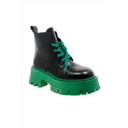 Демисезонные ботинки чёрно-зелёного цвета