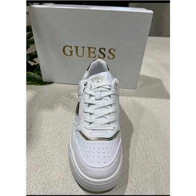 Кроссовки Guess