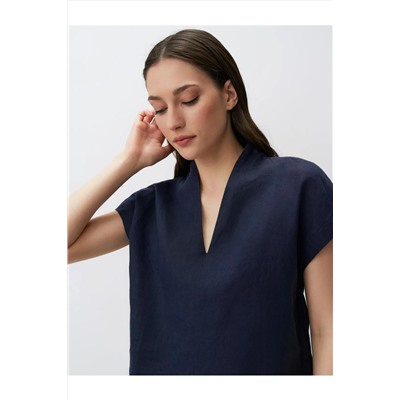 Темно-синяя льняная блузка без рукавов с v-образным вырезом