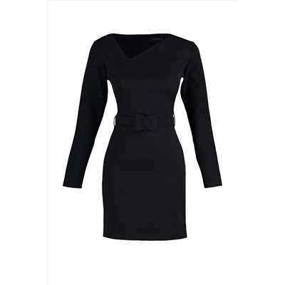 Черное платье с асимметричным воротником и поясом TWOAW23EL00351