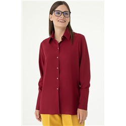Бордовая блузка с длинными рукавами