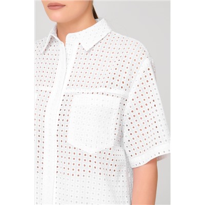 Рубашка из шитья белая с накладными карманами