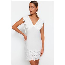Белое приталенное мини-тканое пляжное платье с вышивкой TBESS23EL00257