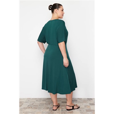 Изумрудно-зеленое трикотажное платье миди TBBSS24AH00091
