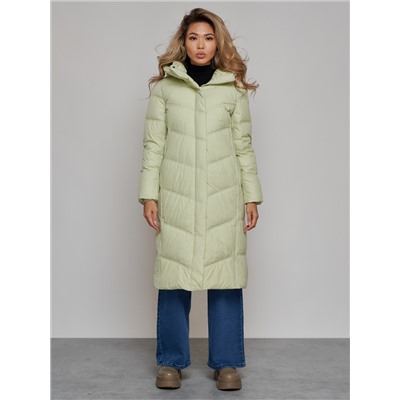 Пальто утепленное молодежное зимнее женское светло-зеленого цвета 52325ZS