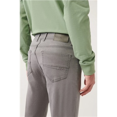 Мужские серые винтажные потертые эластичные зауженные джинсовые брюки A31y3506