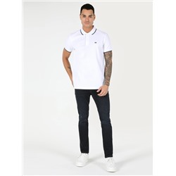 Белая мужская футболка с короткими рукавами и воротником-поло Regular Fit с принтом