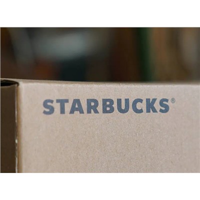 Starbuck*s, экспорт. Кружка в фирменной упаковке с милым цветочным принтом. С учетом новогодних каникул в Китае, подарки к 14,23 февраля, да и к 8 марта можно закупать уже сейчас)