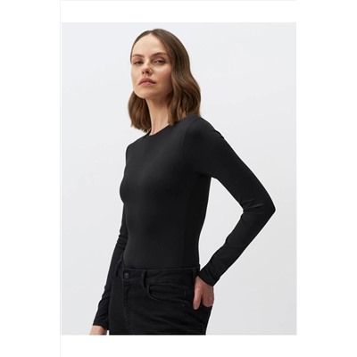 Черная базовая блузка с круглым вырезом и длинными рукавами