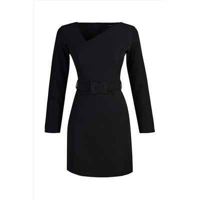 Черное платье с асимметричным воротником и поясом TWOAW23EL00351