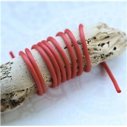 Шнур резиновый, с отверстием, цвет красный, диаметр 3 мм