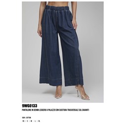 9WG0133  PANTALONE IN DENIM LEGGERO A PALAZZO CON CUCITURA TRASVERSALE SUL DAVANTI