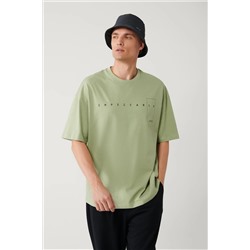 Бирюзово-зеленая футболка оверсайз с круглым вырезом с принтом