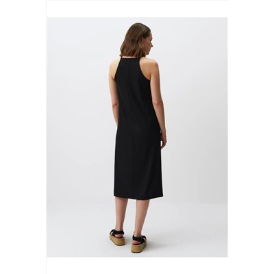 Черное базовое платье без рукавов свободного кроя с круглым вырезом