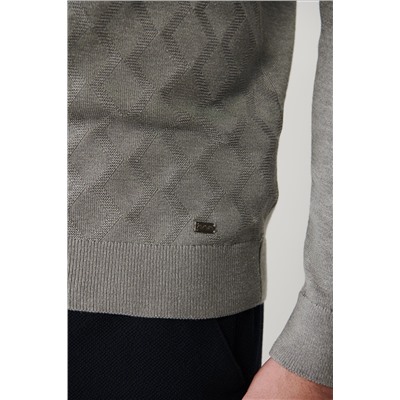 Серый вязаный свитер, стандартная посадка с воротником-поло спереди и тремя пуговицами